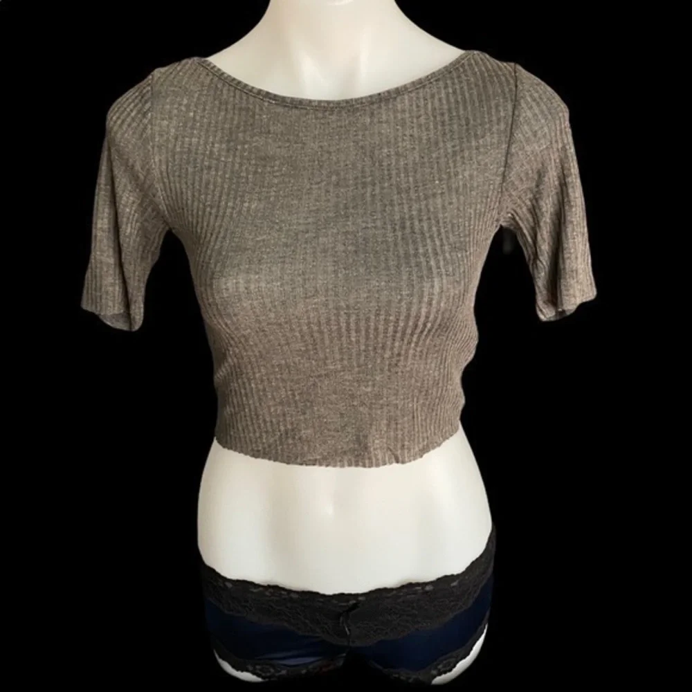 TOPSHOP RIBBED RIB CROP TOP TEE NWT SIZES 2 4 6 8 AVAILABLE BRAND NEW - Picture 3 of 12